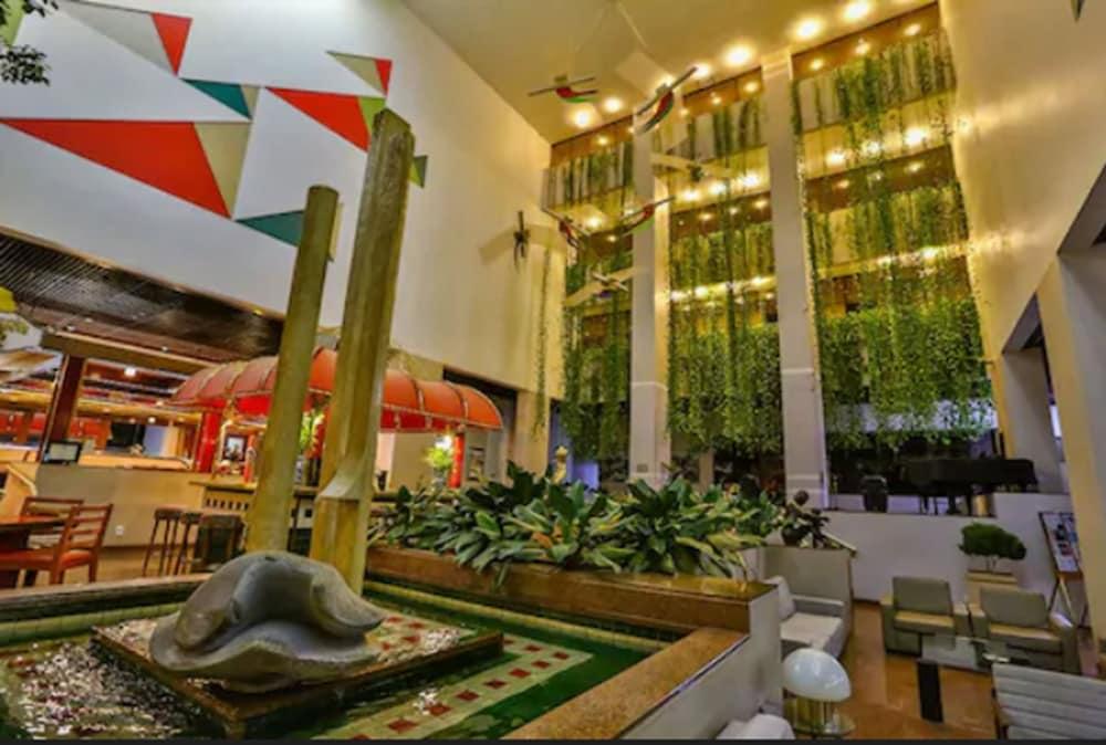 Castro'S Park Hotel Goiânia Extérieur photo