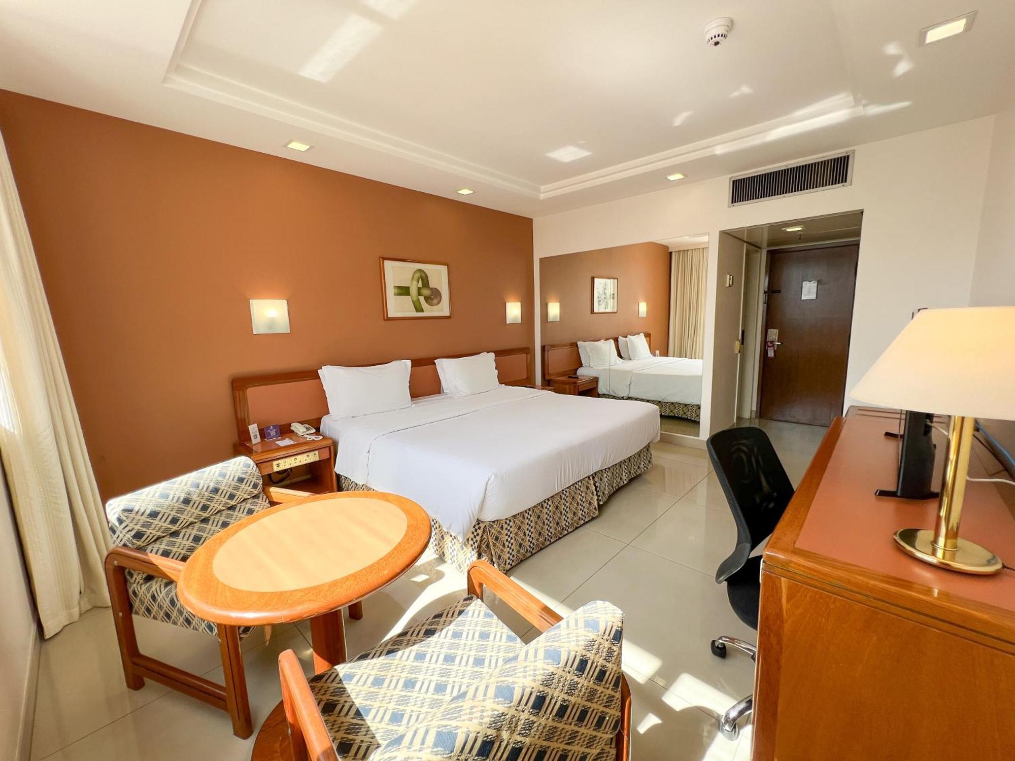 Castro'S Park Hotel Goiânia Extérieur photo